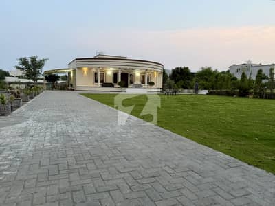 4,4 Kanal Farmhouse Lawn Available Near Gulberg Islamabad For Events And Stays On Daily Weekly And Monthly Basis