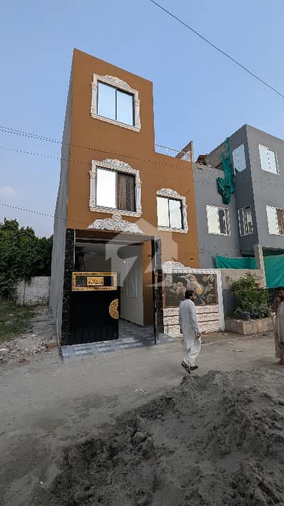ایچیسن سوسائٹی لاہور میں 6 کمروں کا 4 مرلہ مکان 1.9 کروڑ میں برائے فروخت۔