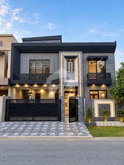 10 Marla Ultra-Modern 5-Bedroom House For Sale | Prime Location