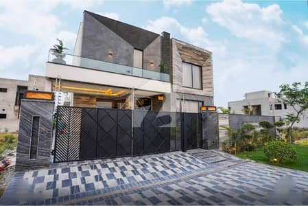 ONE KANAL BEAUTIFUL FULLY FURNISHED HOUSE AVAILABLE FOR RENT IN DHA PHASE 8
