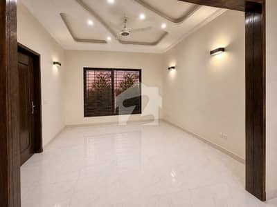 5 Marla plot no 74 investment price Z 5