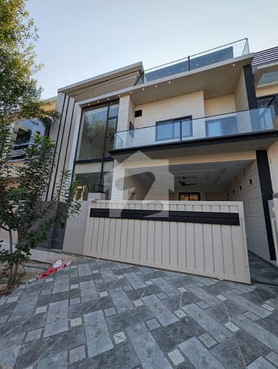 I Am Selling 7marla Brand New Designer Double Story House Gullberg Residancia Block F