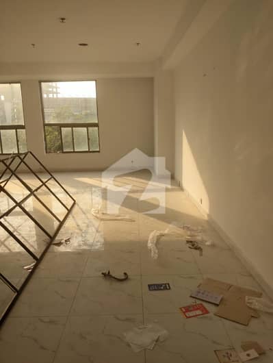 گلبرگ 3 گلبرگ,لاہور میں 6 مرلہ Studio دفتر 2.0 لاکھ میں کرایہ پر دستیاب ہے۔