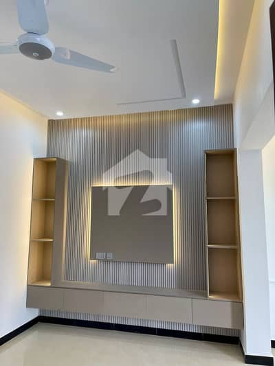5 -MARLA DESIGNER HOUSE FOR SALE