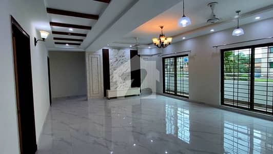 10 Marla 3 Bedrooms New Design Apartment For Sale.
