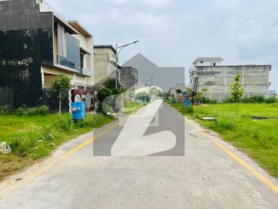 Investors Should Sale This Residential Plot Located Ideally In Faisal Town - F-18