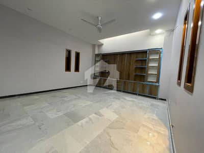 ای ۔ 11 اسلام آباد میں 3 کمروں کا 10 مرلہ بالائی پورشن 1.55 لاکھ میں کرایہ پر دستیاب ہے۔ ای ۔ 11 اسلام آباد میں 3 کمروں کا 10 مرلہ بالائی پورشن 1.55 لاکھ میں کرایہ پر دستیاب ہے۔