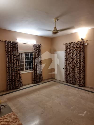 240 Square Yards Upper Portion For Grabs In Gulshan-E-Iqbal Town