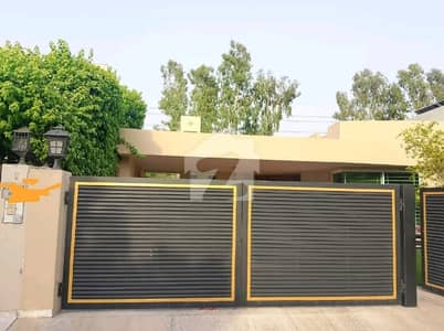 Single Storey 1 Kanal House For Sale In DHA Phase 4 - Block FF Lahore