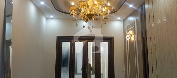 10 Marla Used House For Sale in Jubilee Town