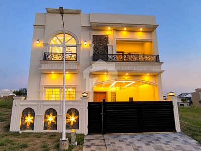 7 Marla Luxury House for Sale Prime Location