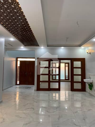 A House Of 1025 Square Yards In Rs 220000000/-