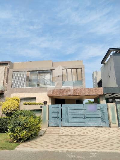 PHASE 4 10MARLA FULL HOUSE AVAILABLE FOR RENT