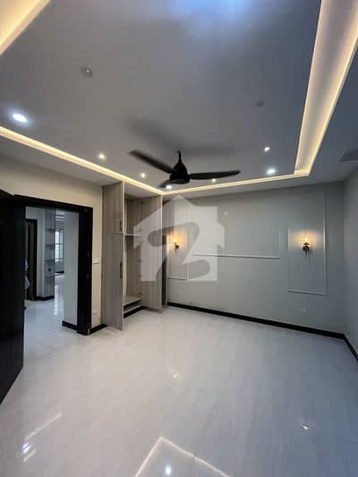 1 Kanal Basement For Rent