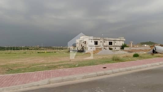 Residential Plot Of 5 Marla Available For sale In Bahria Town Phase 8 - Bahria Orchard