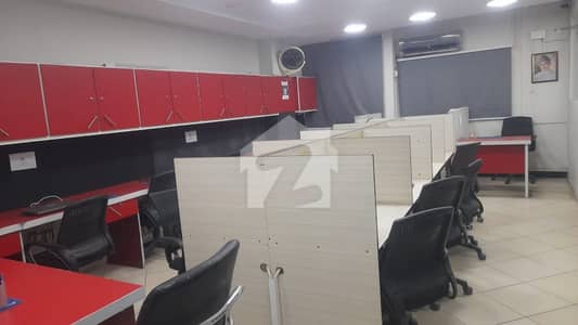 شاہراہِ فیصل کراچی میں 8 مرلہ Studio دفتر 1.75 لاکھ میں کرایہ پر دستیاب ہے۔