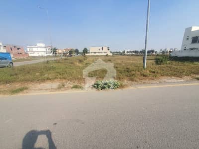10 MARLA PLOT DB POLE CLEAR FOE SALE