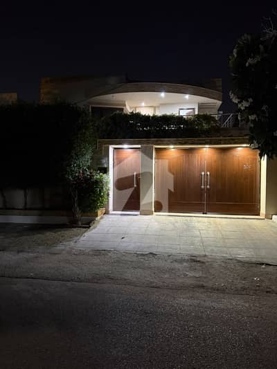 DHA PHASE 6 666 YARDS 7 BEDROOM TWO UNIT WEST OPEN BUNGALOW IS UP FOR URGENT SALE