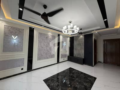 10 Marla Brand New House Available For Rent