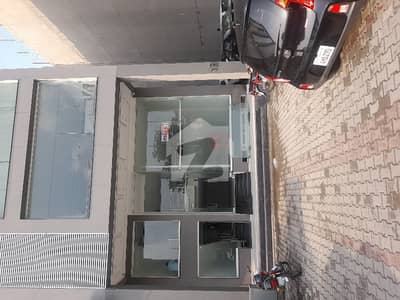 ڈی ایچ اے فیز 6 ڈی ایچ اے ڈیفینس,لاہور میں 8 مرلہ Studio دفتر 6.5 لاکھ میں کرایہ پر دستیاب ہے۔