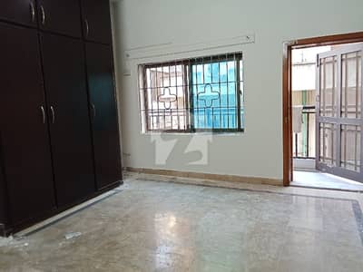 ای ۔ 11/3 ای ۔ 11,اسلام آباد میں 3 کمروں کا 1 کنال بالائی پورشن 1.85 لاکھ میں کرایہ پر دستیاب ہے۔