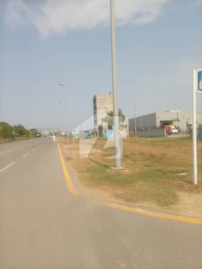 LDA Avenue 1 GOOD Location 10 Marla Plot Near Park Market URGENT SALE LDA Avenue 1 GOOD Location 10 Marla Plot Near Park Market URGENT SALE