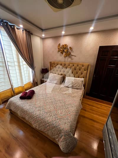 2 BED LUXURY FULLY FURNISHED APARTMENT AVAILABLE FOR RENT PRIME LOCATION AT BAHRIA TOWN LHR