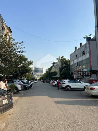 ایف ۔ 10 اسلام آباد میں 7 مرلہ Studio عمارت 70.0 کروڑ میں برائے فروخت۔