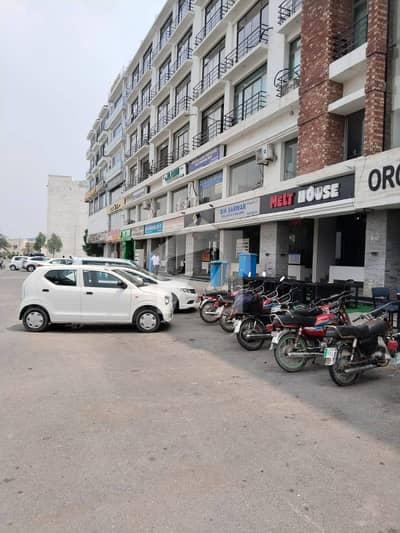 بحریہ آرچرڈ لاہور میں 1 کمرے کا 4 مرلہ فلیٹ 65.0 لاکھ میں برائے فروخت۔