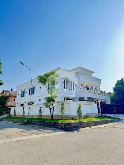 Proper Corner Extra Land 1-Kanal House For Sale in G-13 Islamabad