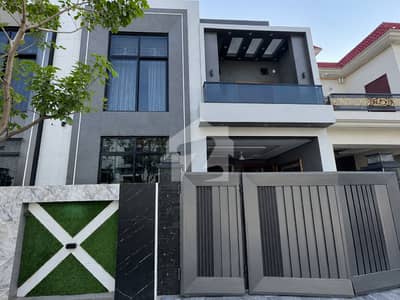 5 Marla Stylish & Modern House for Sale 5 Marla Stylish & Modern House for Sale
