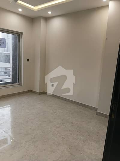 Perfect 750 Square Feet Flat In Linear Commercial Centre For rent Perfect 750 Square Feet Flat In Linear Commercial Centre For rent