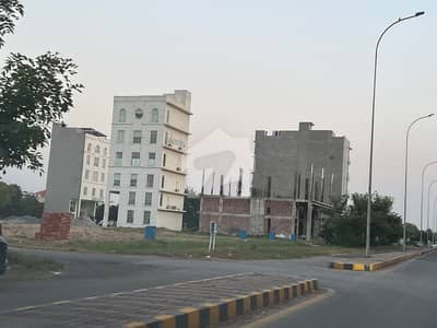 ائیر ایوینیو ۔ بلاک پی ڈی ایچ اے فیز 8 سابقہ ایئر ایوینیو,ڈی ایچ اے فیز 8,ڈی ایچ اے ڈیفینس,لاہور میں 1 کنال رہائشی پلاٹ 4.65 کروڑ میں برائے فروخت۔