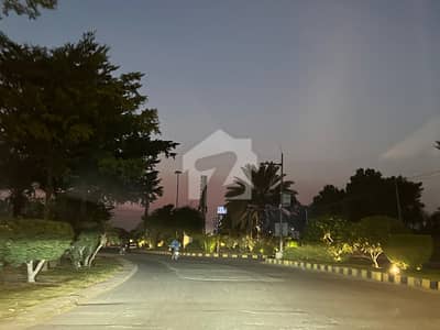 ڈی ایچ اے فیز 8 ڈی ایچ اے ڈیفینس,لاہور میں 4 کنال رہائشی پلاٹ 25.0 کروڑ میں برائے فروخت۔ ڈی ایچ اے فیز 8 ڈی ایچ اے ڈیفینس,لاہور میں 4 کنال رہائشی پلاٹ 25.0 کروڑ میں برائے فروخت۔