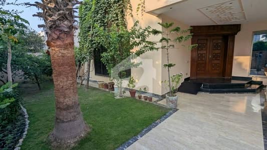 Very Near To Dolman Mall 1 Kanal Beautiful Full House Available For Rent
