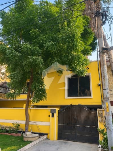 نارتھ ناظم آباد کراچی میں 9 کمروں کا 13 مرلہ مکان 8.5 کروڑ میں برائے فروخت۔ نارتھ ناظم آباد کراچی میں 9 کمروں کا 13 مرلہ مکان 8.5 کروڑ میں برائے فروخت۔