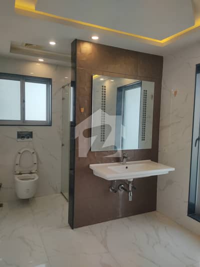 1 Kanal Upper Portion Available For Rent