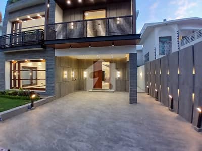 500 Yards Just Like New House For Rent