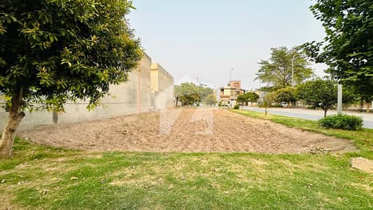 10 Marla Corner Plot For Sale In Diamond Block, Park View City Lahore