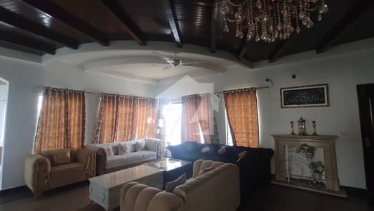 1 Kanal Upper portion Available For Rent
