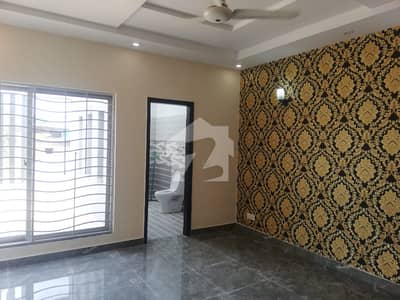 10 Marla Upper Portion Available For Rent 10 Marla Upper Portion Available For Rent