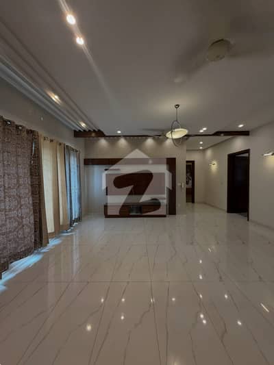 ڈی ایچ اے فیز 7 ڈی ایچ اے ڈیفینس,لاہور میں 5 کمروں کا 1 کنال مکان 4.15 لاکھ میں کرایہ پر دستیاب ہے۔