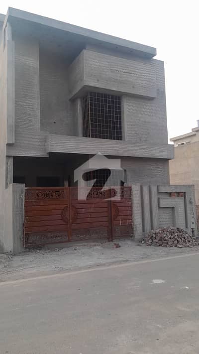 5 Marla Grey Structure House for Sale in Executive Block, Park View City, Lahore