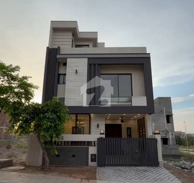 Excellent 5 marla house by designer . solid Construction. For sale. Excellent 5 marla house by designer . solid Construction. For sale.