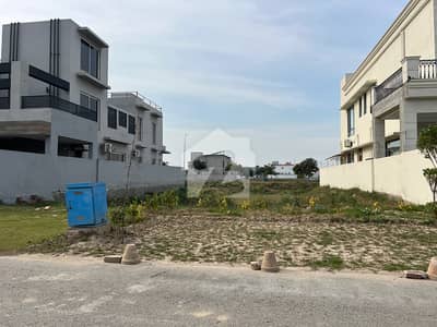 1 Kanal Plot No 307 Back Of Main Urgent For Sale in DHA Phase 7 Block S Prime Location