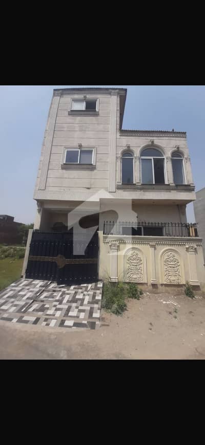 فارمانئیٹس ہاؤسنگ سکیم لاہور میں 3 کمروں کا 3 مرلہ مکان 1.36 کروڑ میں برائے فروخت۔ فارمانئیٹس ہاؤسنگ سکیم لاہور میں 3 کمروں کا 3 مرلہ مکان 1.36 کروڑ میں برائے فروخت۔