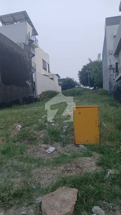 9 Marla Plot For Sale