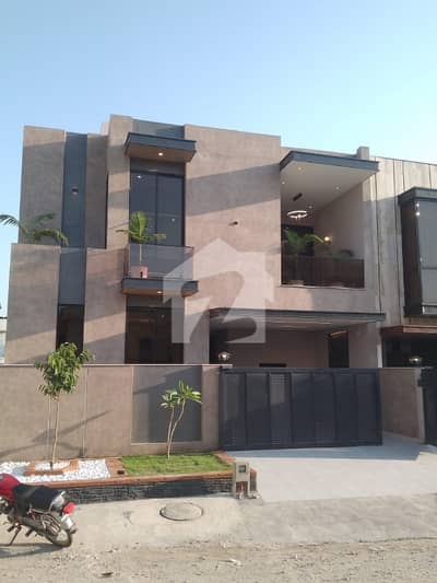 Brand New Luxury Short Corner House For Sale In Multi Garden B17 Brand New Luxury Short Corner House For Sale In Multi Garden B17