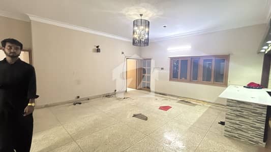 3 Bed DD Portion For Rent | 260 Yards | Corner West Open | Separate Gate & Car Parking
