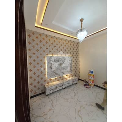 8 Marla Brand New Luxury Ground Portion